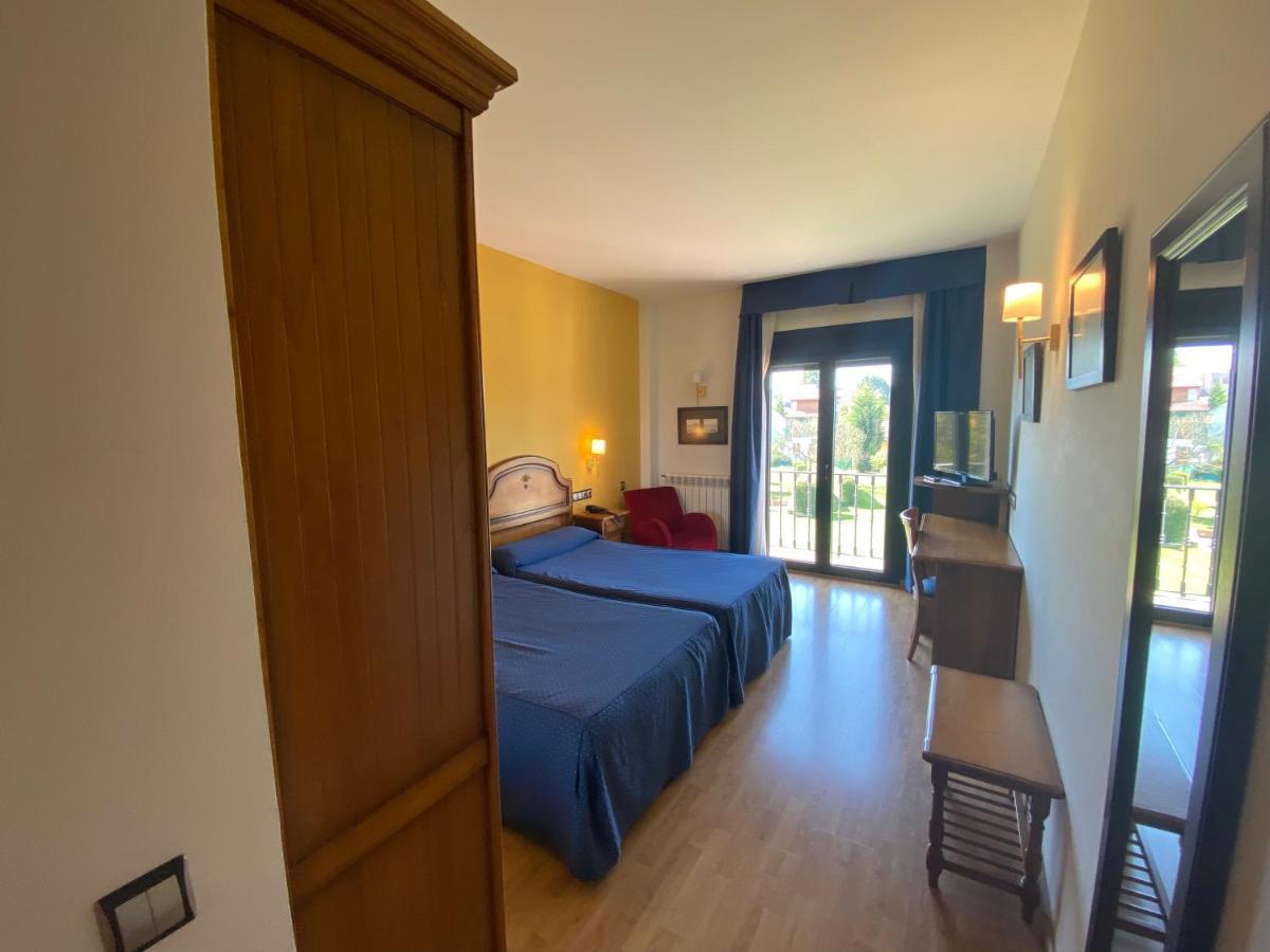 Noreña Hotel Cristina מראה חיצוני תמונה