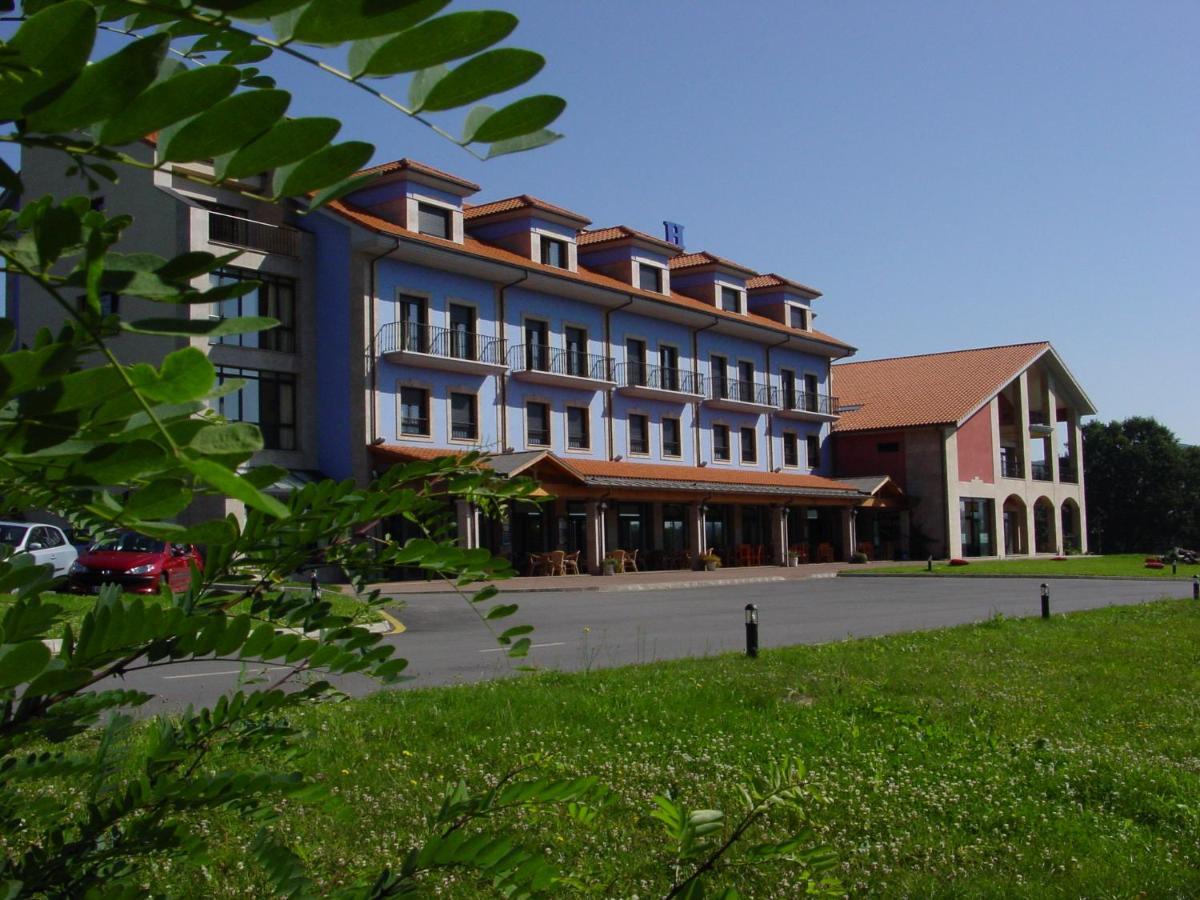 Noreña Hotel Cristina מראה חיצוני תמונה