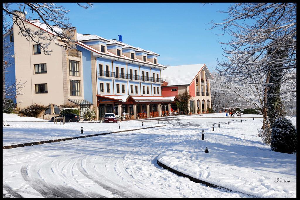 Noreña Hotel Cristina מראה חיצוני תמונה